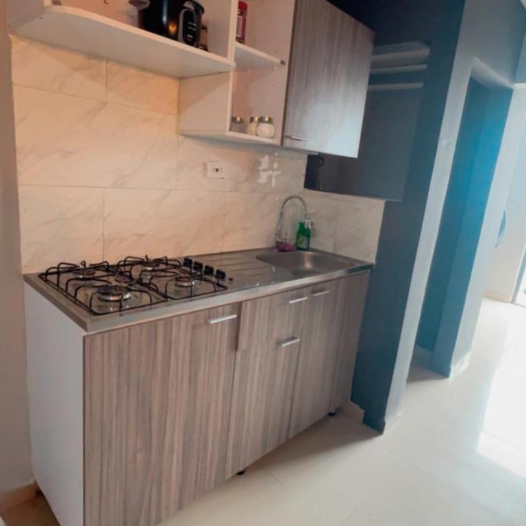 Apartasuite moderno con balcón excelente ubicación - One-Bedroom Apartment - 18