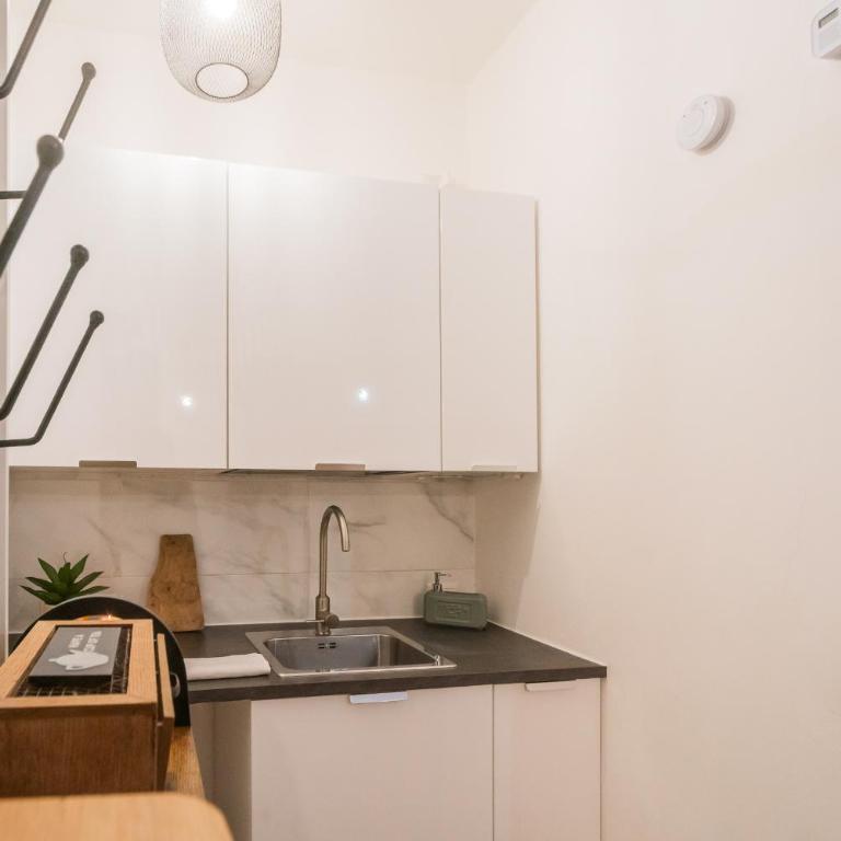 [Como Centro] Proprio dietro l'Angolo - Appartamento con 1 Camera da Letto - 24