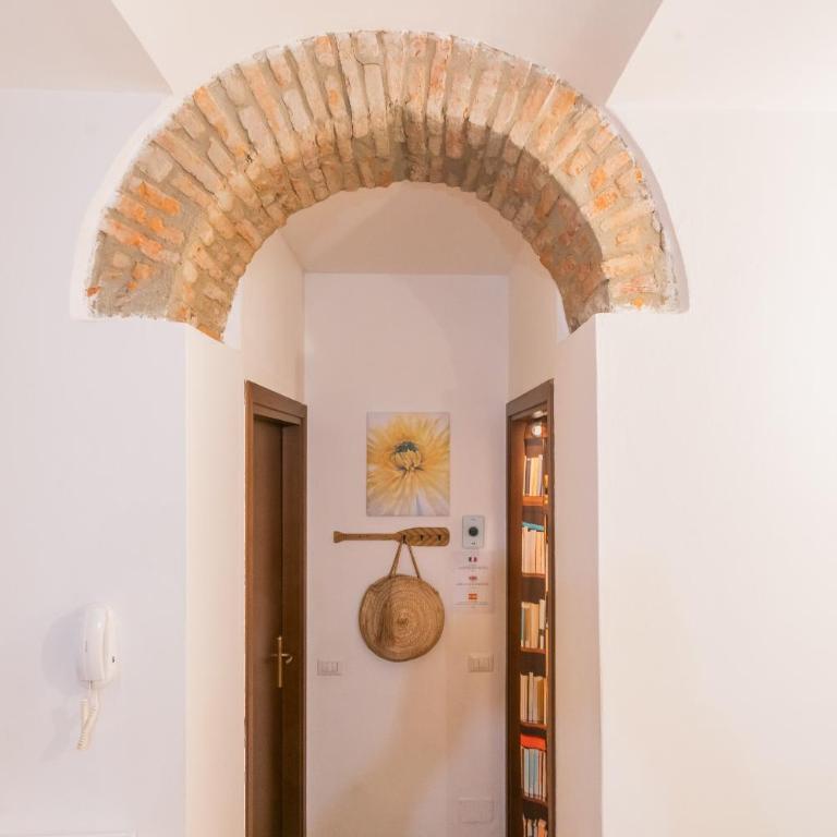 [Como Centro] Proprio dietro l'Angolo - Appartamento con 1 Camera da Letto - 30