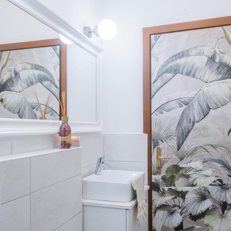 [Como Centro] Proprio dietro l'Angolo - Appartamento con 1 Camera da Letto - 54