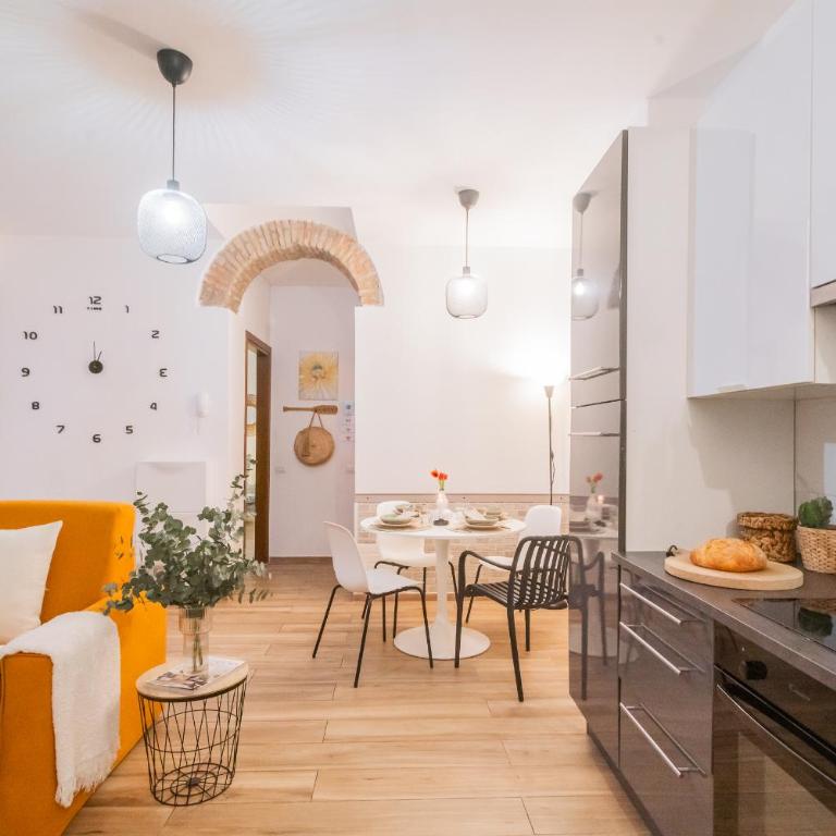 [Como Centro] Proprio dietro l'Angolo - Appartamento con 1 Camera da Letto - 45