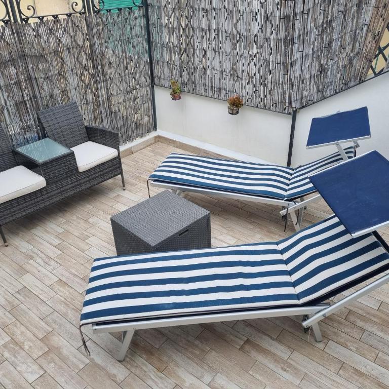 Romy Blu - One-Bedroom Apartment - 31