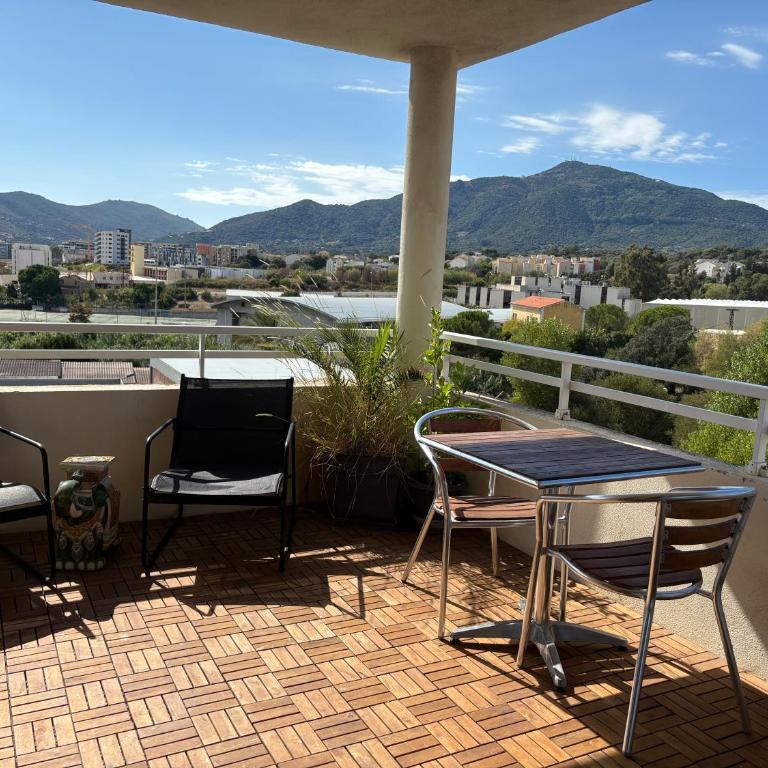 T3 à Ajaccio - 2 chambres avec terrasse et parking gratuit proche du centre ville et des plages - Apartment mit 2 Schlafzimmern - 28