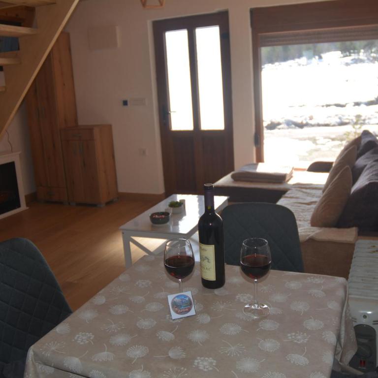 Lili home - Two-Bedroom House - 36