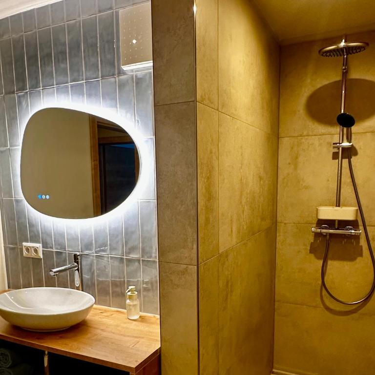 Berghaus Wanderlust - Apartment mit 3 Schlafzimmern und Balkon - 12