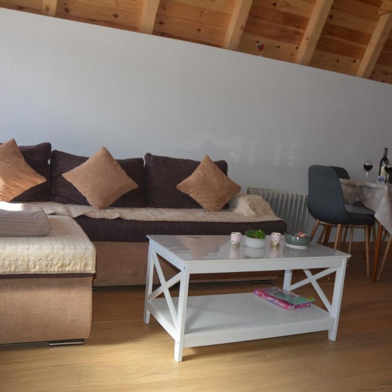 Lili home - Two-Bedroom House - 30