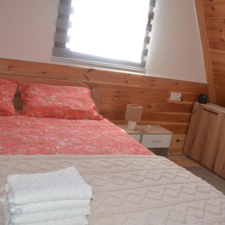 Lili home - Two-Bedroom House - 18