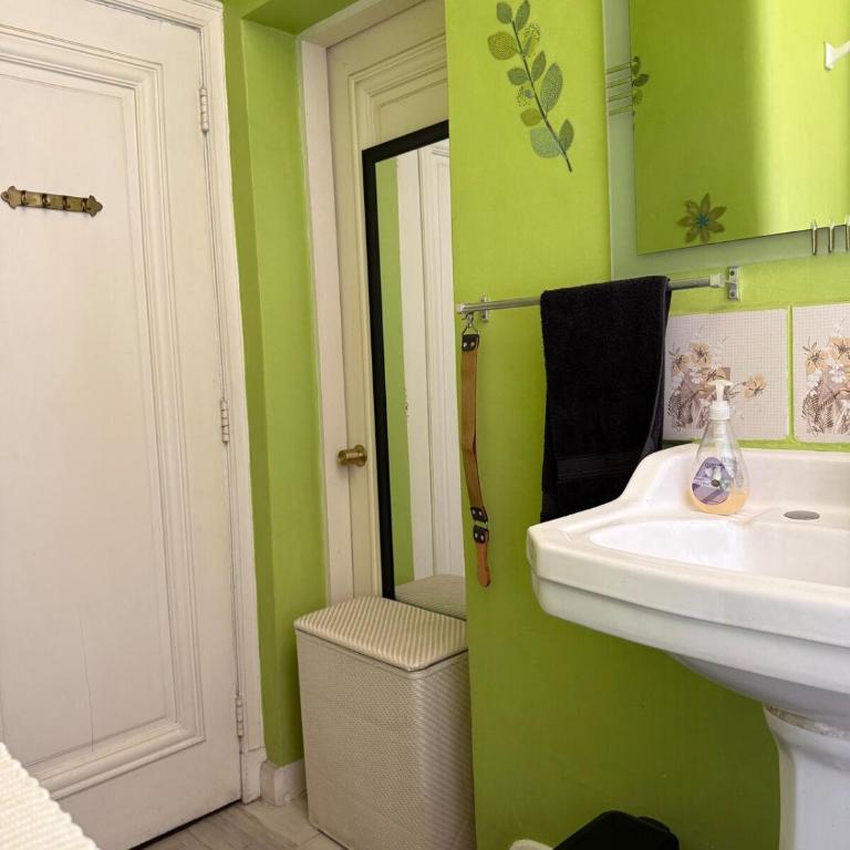 Barrio Lastarria full equipado ven a disfrutar - Two-Bedroom Apartment - 18