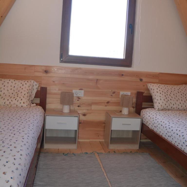 Lili home - Two-Bedroom House - 14