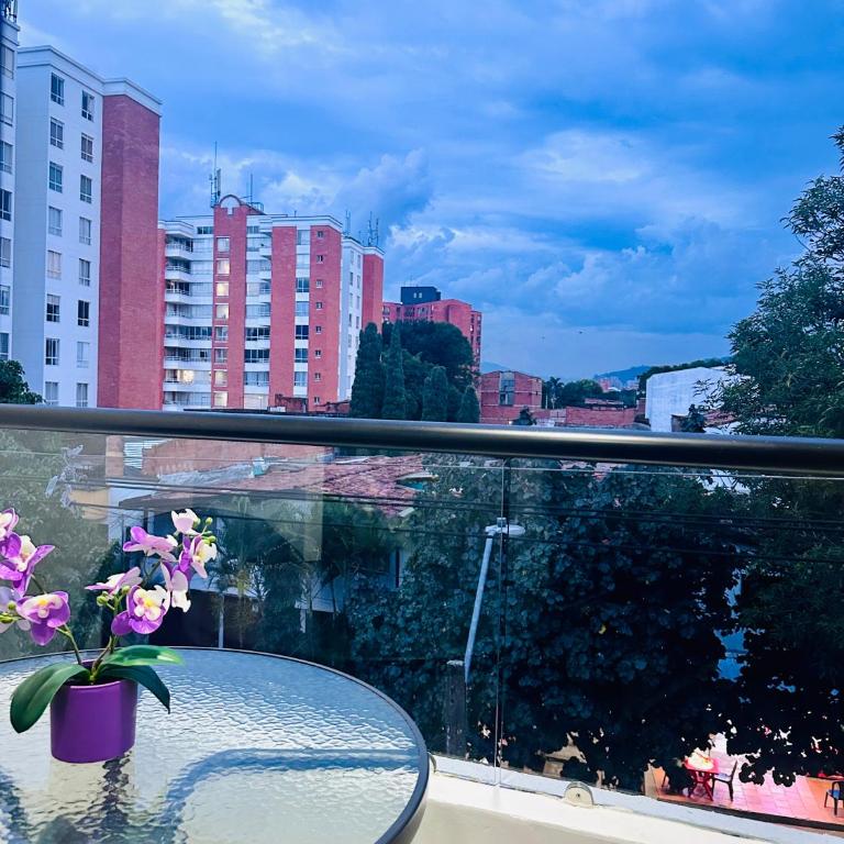 Apartamento laureles estadio 201 ED MILA - Two-Bedroom Apartment - 8