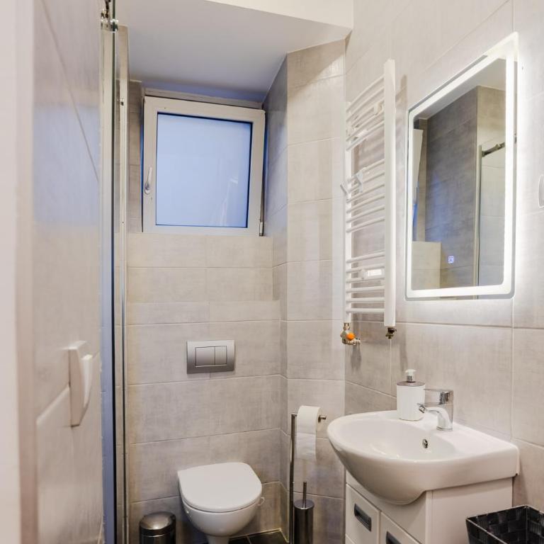 Anywhere On Foot - Steps from Hotel Moscow - Apartman sa 1 Spavaćom Sobom - 15