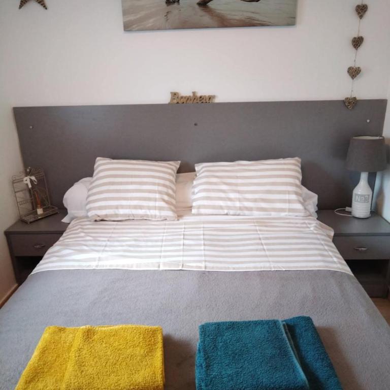 Appartement bord de mer avec vue port - Two-Bedroom Apartment - 13