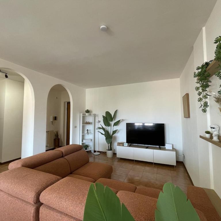 Chill in Pisa - Comfort and Large Spaces - Three-Bedroom Apartment - 1