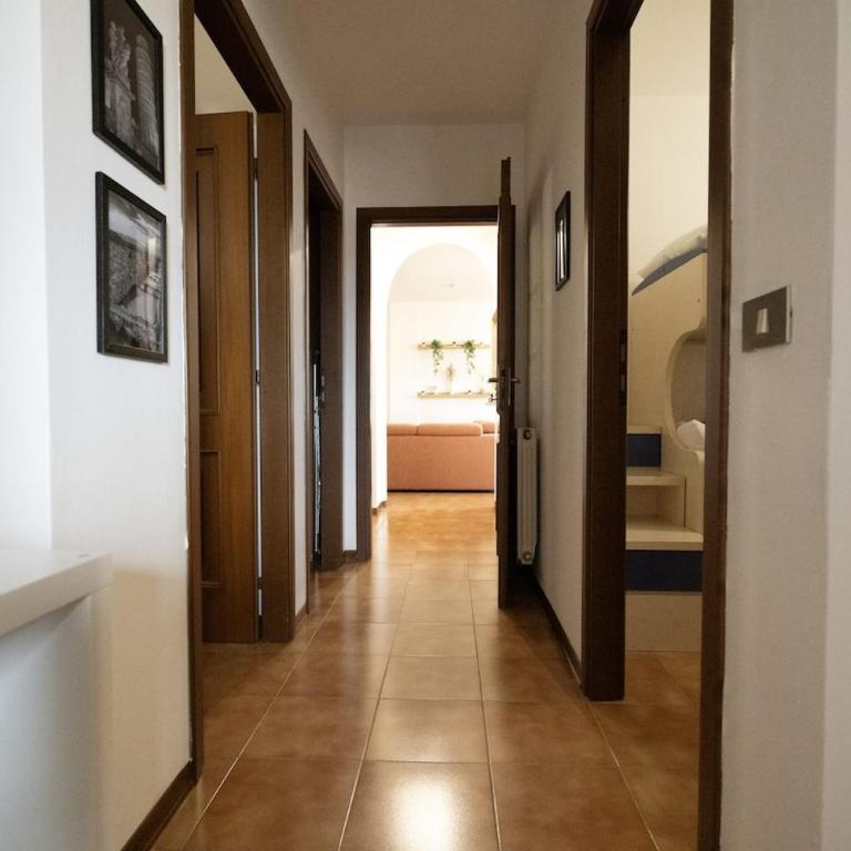 Chill in Pisa - Comfort and Large Spaces - Three-Bedroom Apartment - 9