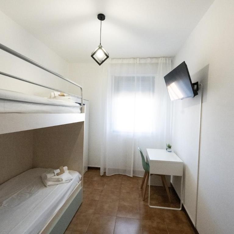 Chill in Pisa - Comfort and Large Spaces - Three-Bedroom Apartment - 17