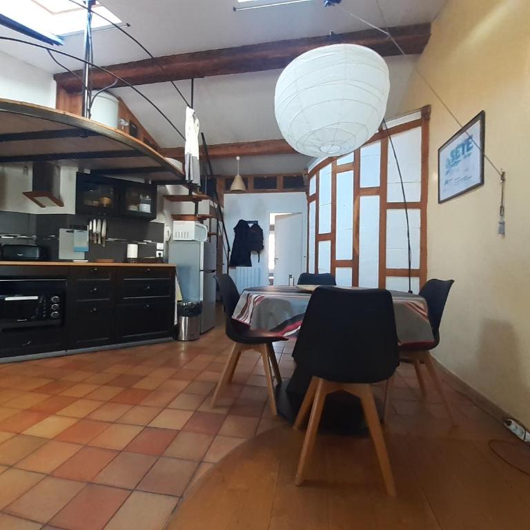 2 pièces lumineux style loft dans le quartier haut - Apartment mit 1 Schlafzimmer - 9