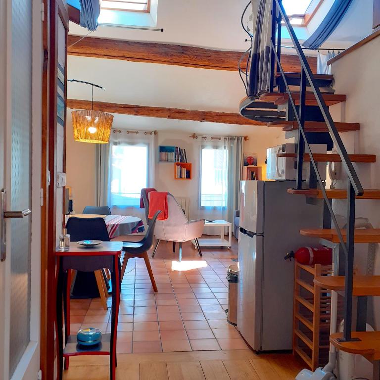 2 pièces lumineux style loft dans le quartier haut - Apartment mit 1 Schlafzimmer - 15