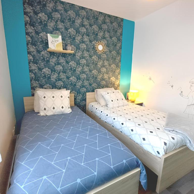 L'artistique, Maison pour 5 personnes, 2 chambres, stationnement gratuit, spacieux, atypique - Casa Unifamiliar de 2 dormitorios - 24