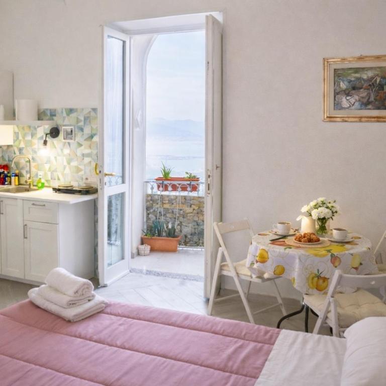 MartyAury Costiera Amalfitana - Deluxe Double Room with Sea View - 4