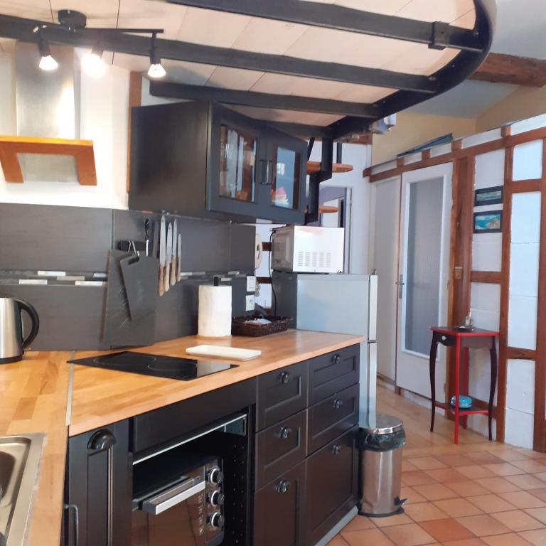2 pièces lumineux style loft dans le quartier haut - Apartment mit 1 Schlafzimmer - 13