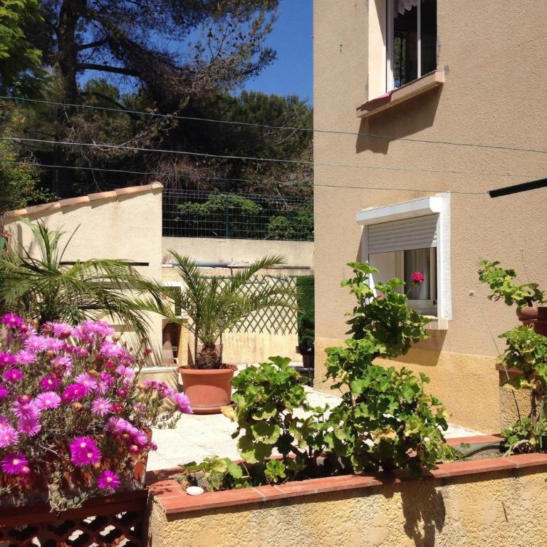 T2 avec terrasse fermée aperçu mer calme colline proche plages Almanarre - Appartamento con 1 Camera da Letto - 9