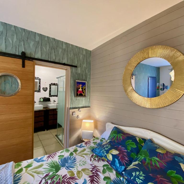 Domaine Ô Clair de Lune - Chambres d'Hôtes et Gîtes à Sarlat - Accès Cité Médiévale 5 minutes à pied - Parking - SPA & Massages en option - Piscine de saison - Maison 1 Chambre - 7