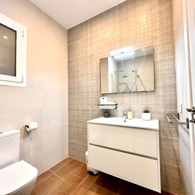 Luminoso Apartamento - Centro - Two-Bedroom Apartment - 4