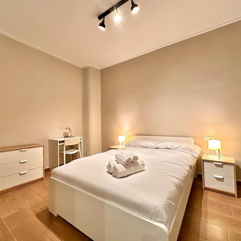 Luminoso Apartamento - Centro - Two-Bedroom Apartment - 5