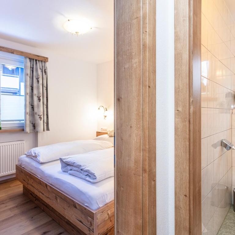 Neuhof Appartements - Apartment mit 3 Schlafzimmern und Balkon - 15