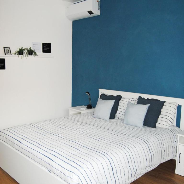 Mimi's Place - One-Bedroom Apartment - 5