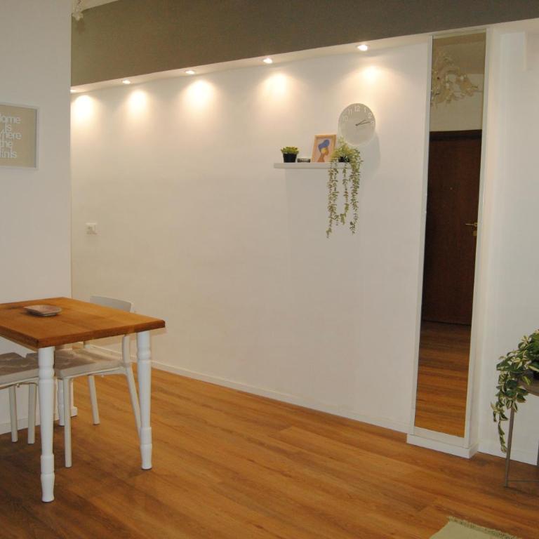 Mimi's Place - One-Bedroom Apartment - 7