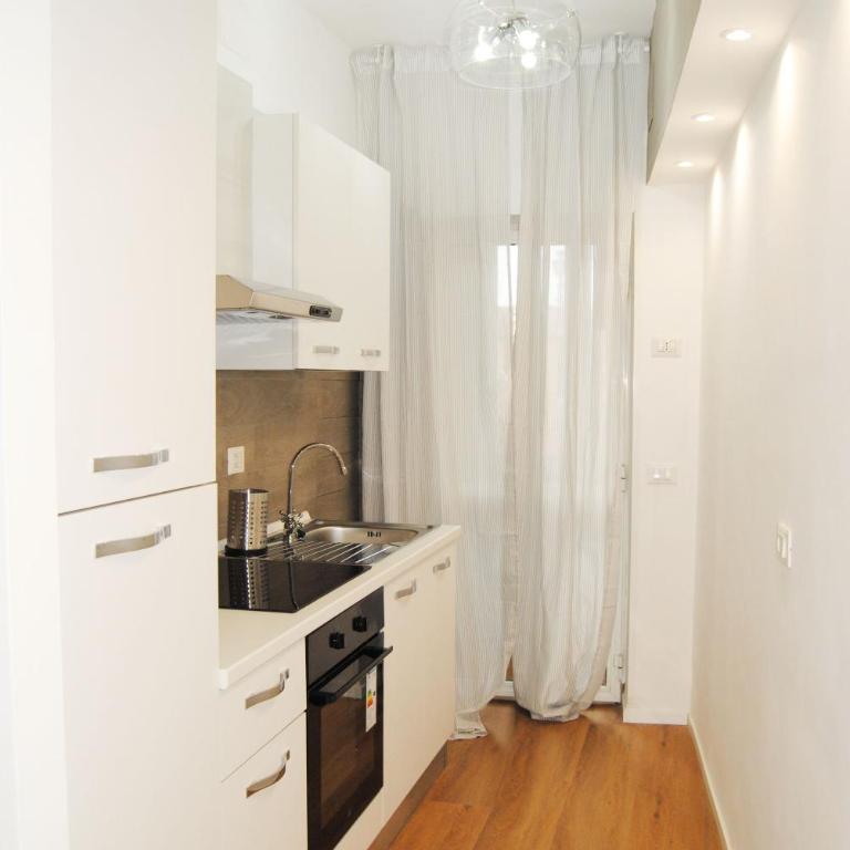 Mimi's Place - One-Bedroom Apartment - 8