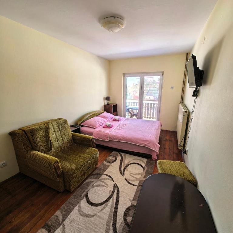 Apartmani Vita - Standardni Trokrevetni Studio - 1