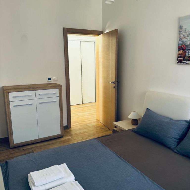 SF Apartments Lux - Five-Bedroom Apartment - 14