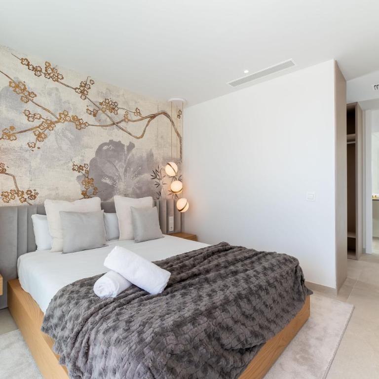 VACATION MARBELLA I Villa Hanami, Private Infinity Edge-Pool, Gym, Movie Theater, Night-Security, Alarm System, Close to Golfs and Beaches - Villa - 52