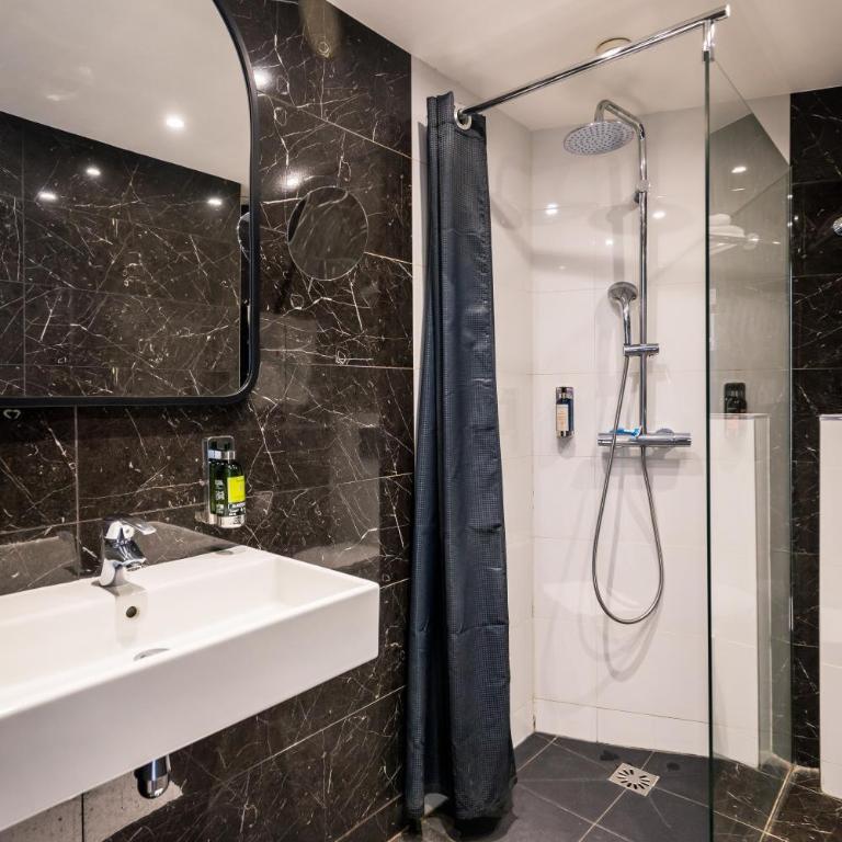 Hôtel Montparnasse Saint Germain - Chambre Double avec Balcon - 7