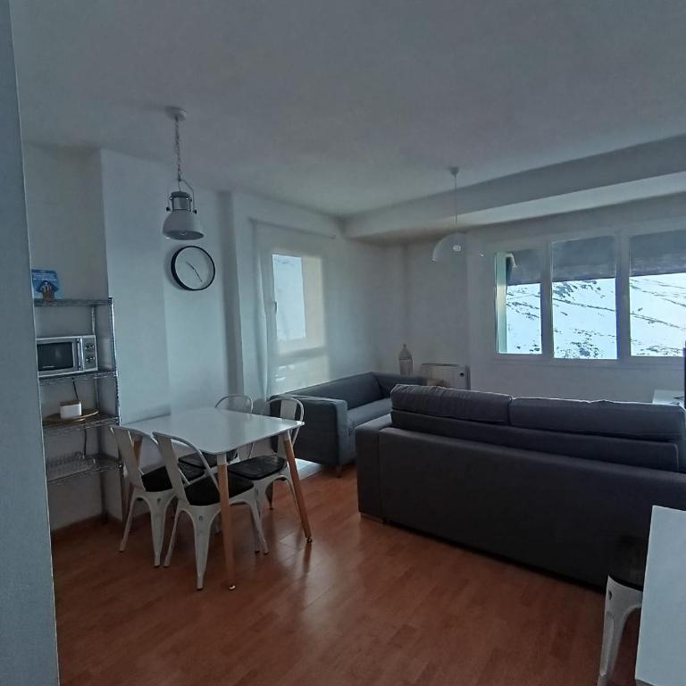 Apartamentos Serraneu con parking y WiFi by SURYNIEVE - Apartment mit 3 Schlafzimmern und Bergblick - 14