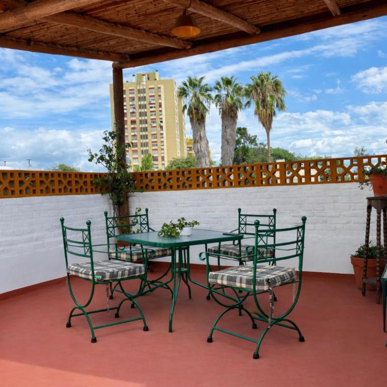 Casa luminosa estilo colonial con terraza - Apartamento de 2 dormitorios - 3