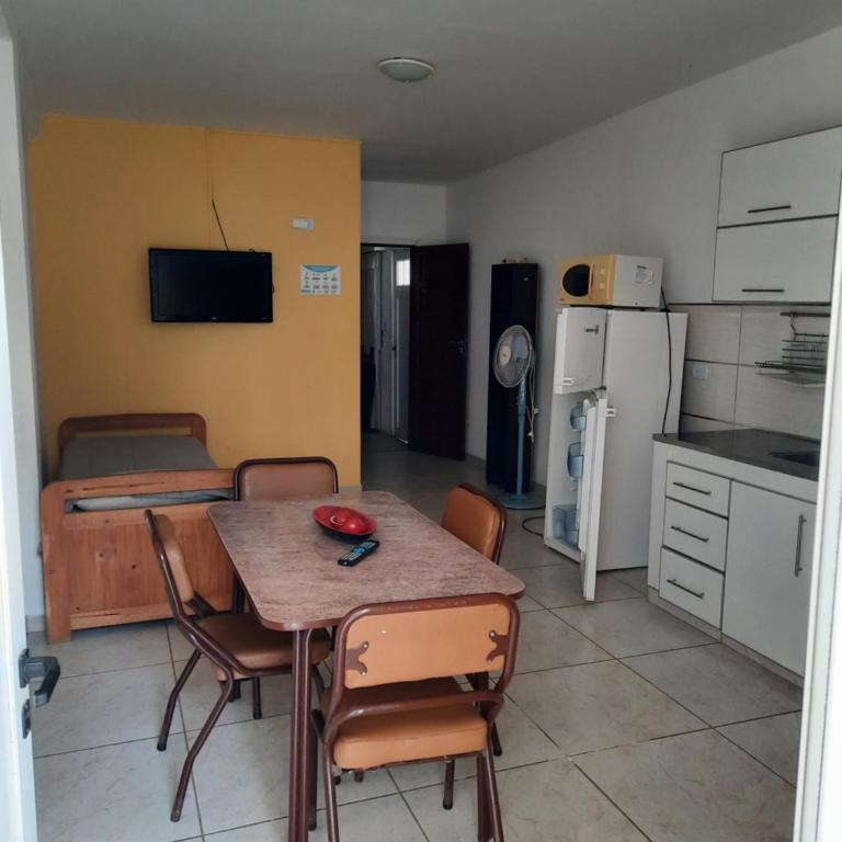 Departamento 626,PB 4 Personas, N 2 SANTA TERESITA wifi cable gas natural - Apartamento de 1 dormitorio - 1