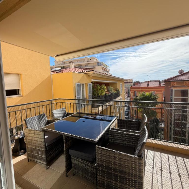 Bilocale Menton centro, terrazzo e parking privato - One-Bedroom Apartment - 11