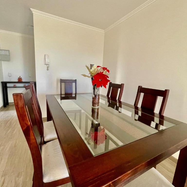 Moderno Departamento Céntrico con estacionamiento - Two-Bedroom Apartment - 4
