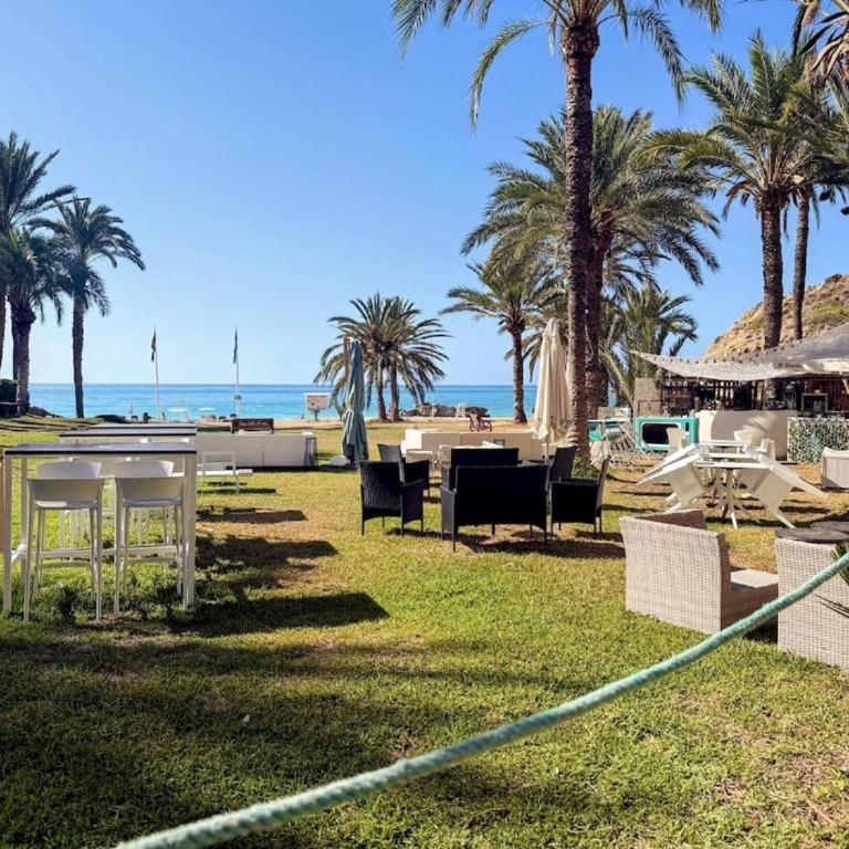 Apartamento con acceso directo a la playa - Two-Bedroom Apartment - 36