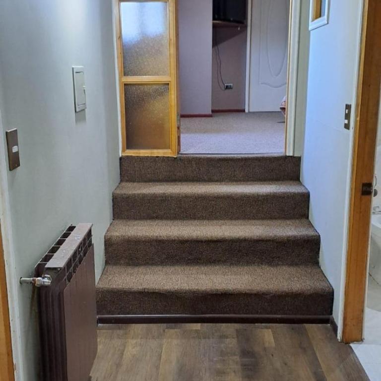 Departamento independiente en 2do piso, ubicado en casa residencial - Two-Bedroom Apartment - 18