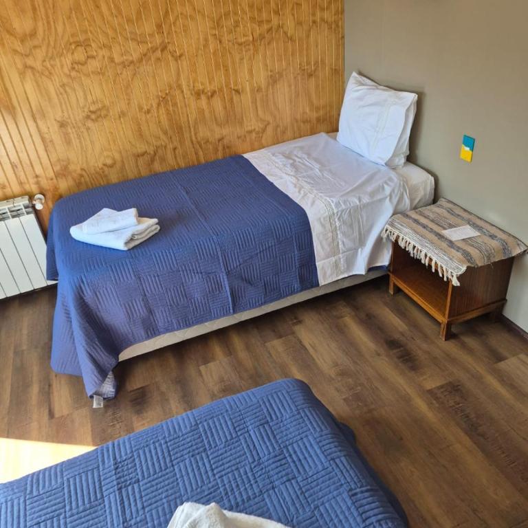 Departamento independiente en 2do piso, ubicado en casa residencial - Two-Bedroom Apartment - 28