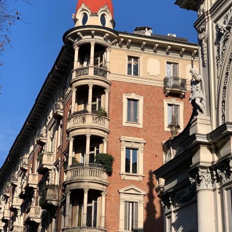 Elegante soggiorno Giardini Reali Torino Centro - Appartamento Familiare con 2 Camere da Letto e Vista - 18