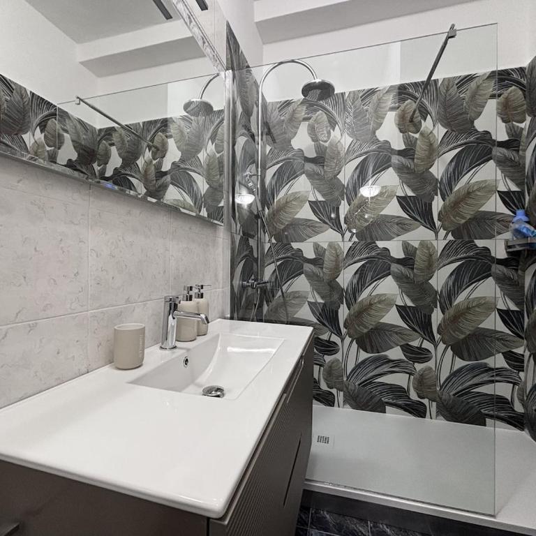 Elegante soggiorno Giardini Reali Torino Centro - Appartamento Familiare con 2 Camere da Letto e Vista - 15