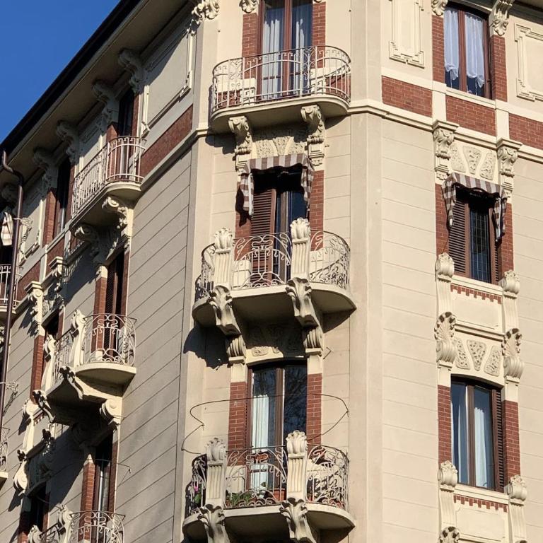 Elegante soggiorno Giardini Reali Torino Centro - Appartamento Familiare con 2 Camere da Letto e Vista - 22