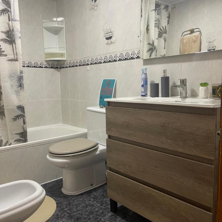 Cataleya Apartment - Three-Bedroom Premium Apartment with Balcony - 17