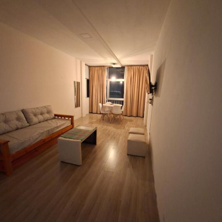 Depto p 4 excelente ubicacion - Two-Bedroom Apartment - 9