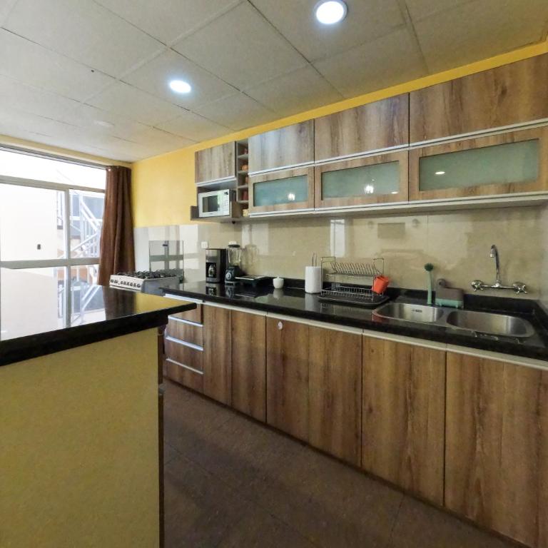 Pikaflor B&B - Six-Bedroom House - 13